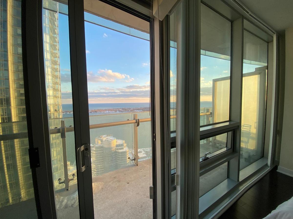 Cozy 2 Bedroom Free Parking Downtown Toronto 1Min Scotiabank Arena Tff Cn Tower Rogers Centre Union Station Extérieur photo