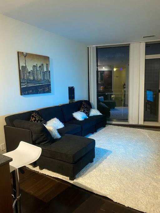 Cozy 2 Bedroom Free Parking Downtown Toronto 1Min Scotiabank Arena Tff Cn Tower Rogers Centre Union Station Extérieur photo