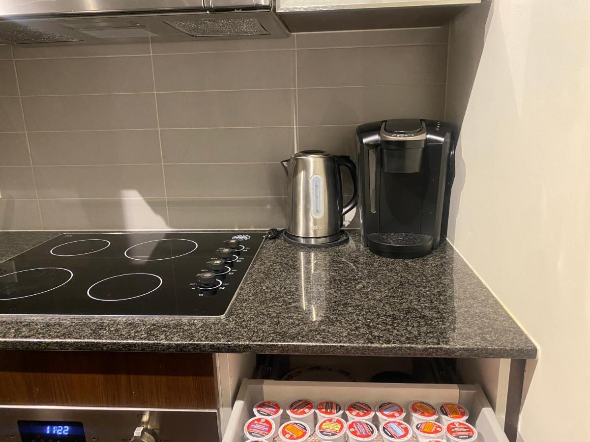 Cozy 2 Bedroom Free Parking Downtown Toronto 1Min Scotiabank Arena Tff Cn Tower Rogers Centre Union Station Extérieur photo